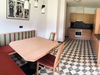 CB0E46E1-2721-4CBD-B593-C812D03CA70A