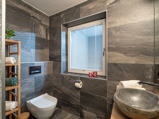 Apart_Ban_Zilla_Zillerweg_10_Ried_11_2022_Badezimm