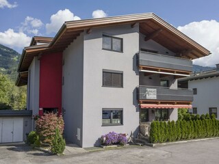 Apart_Ban_Zilla_Zillerweg_10_Ried_Haus_aussen_1