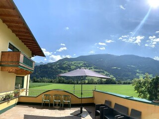 C3DC22F7-8654-4EC4-B4CA-E54F5B289F25