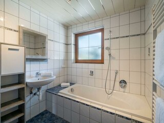 Haus_Ascher_Gruber_Rumerweg_3_Aschau_Badezimmer