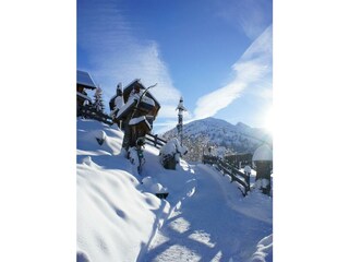 Weg  zur Weihnachtskrippe i. Hochfügen