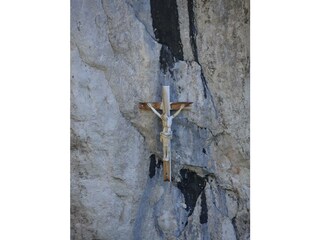 Auch der Liebe Gott begleitet unsere Wege.........