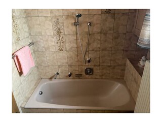 Zillertal_Fügen_Jagerhaeusl_Hauser_Badewanne