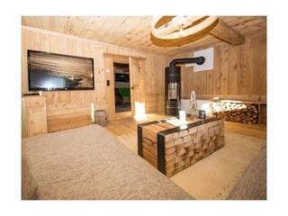 Ursprung Wohnzimmer mit Ofen