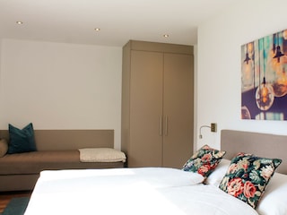 TheView_Ahorn_Schlafzimmer2_Seitenansicht