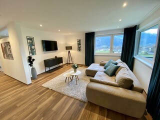 Zillertal-Fuegen-The-View-Ferienwohnung-Ahorn-Wohn