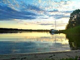 Kleiner Badestrand an der Müritz