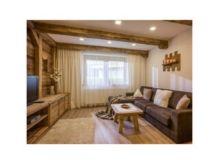 Ferienwohnung_Waldblick_Hnr_26_Schlitters_Wohnzimm