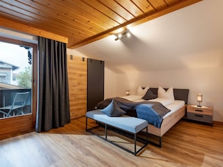 Gaestehaus_Schroll_Zillertal_Familienwohnung_Zimmer