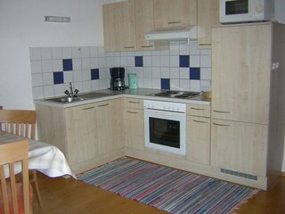 Küchenblock mit Spülmaschine