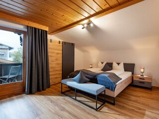 Gaestehaus_Schroll_Zillertal_Familienwohnung_Zimmer
