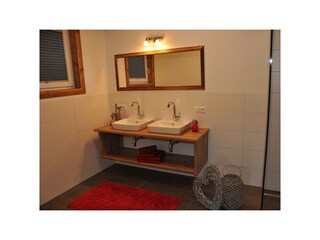 Badezimmer Doppelwaschbecken