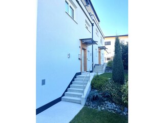 Eingänge in die Häuser H19 und H21