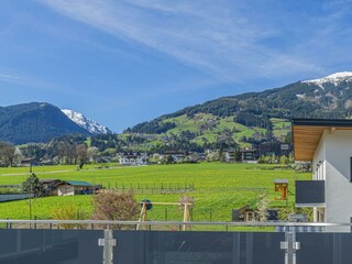 Blick von der Dachterrasse H19 auf die Berge