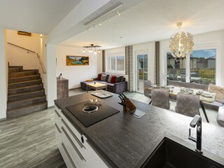 Küche mit Kochinsel, Wohn-Ess-Bereich, H19