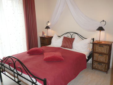Ferienwohnung 'ROTE ROSE' 1-Schlafzimmer 'STADTAPPARTMENTHAUS'