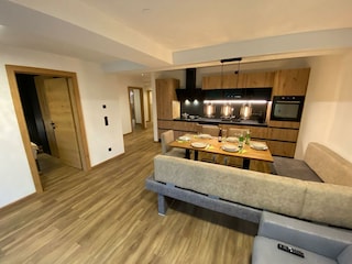 Zillertal-apart-stiegler-stumm-Appartement 1_Wohnk