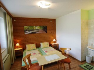 FW 90m² - Schlafzimmer mit Balkon