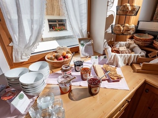 Frühstücksbuffet mit regionalen Produkten