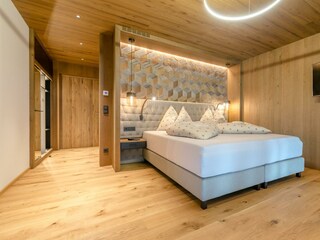 Zimmer Bett Fernseher