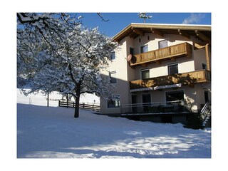 Zillertal-Fügenberg-Landhaus-Kröll-Gästehaus-Winte