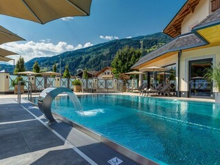 PostAußenpool Sommer