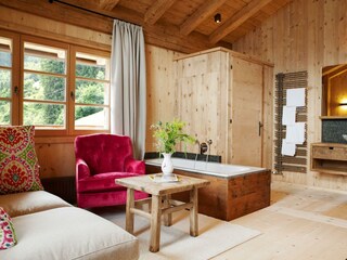 Wohnbereich/Badewanne