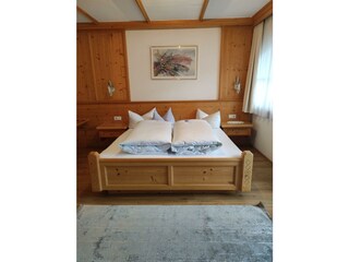 Zillertal-Aschau-Ferienwohnung-wanger-Schlafzimmer