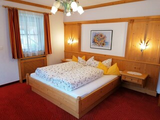 Zillertal-Aschau-Ferienwohnung-wanger-Schlafzimmer