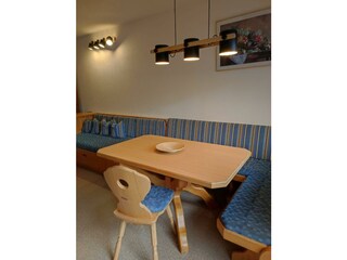 Zillertal-Aschau-Ferienwohnung-wanger-Esstisch