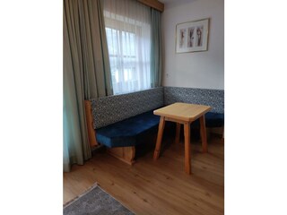 Zillertal-Aschau-Ferienwohnung-wanger-Sitzecke