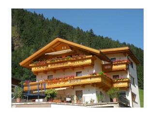 Hausansicht Sommer - Gästehaus