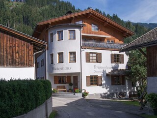 ECS_5182