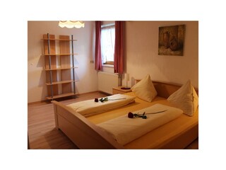 großes Schlafzimmer