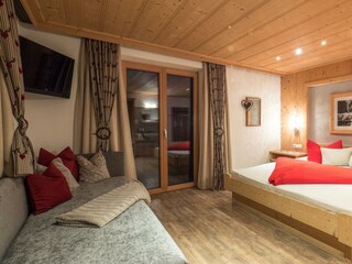 Apart Madeleine Schlafzimmer mit Sofa