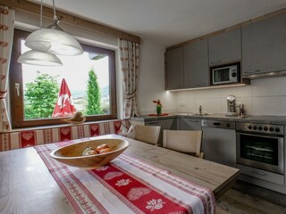große Küche im Apart Tyrol