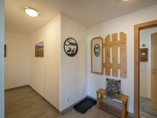 Lodge_Schoenfeld_Eingangsbereich Garderobe