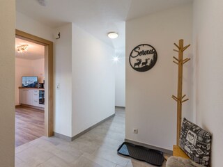 Lodge_Schoenfeld_Garderobe_Gang