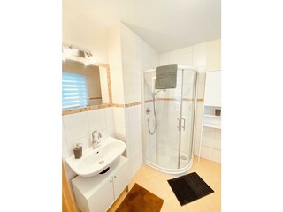 Apart Schiestl_Bathroom_02_(c)Sabrivity