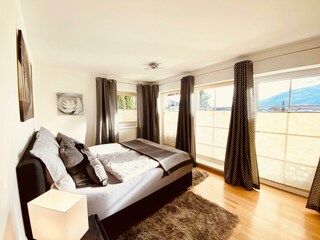 Apart Schiestl_Master Bedroom_01_(c)Sabrivity