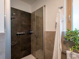 Ferienwohnung_Gartner_Gartnerweg_16_Uderns_Badezim