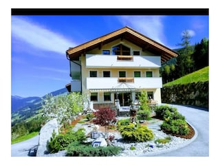 Zillertal-Hart-Ferienwohnungen-Ferienwohnung Hinte