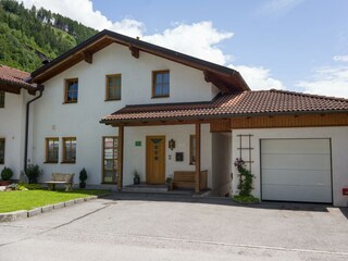 Barbara_Bernardi_Lenzengasse_5_Stumm_Haus_aussen_1