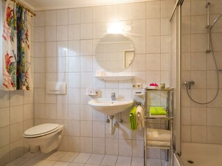 Barbara_Bernardi_Lenzengasse_5_Stumm_Badezimmer