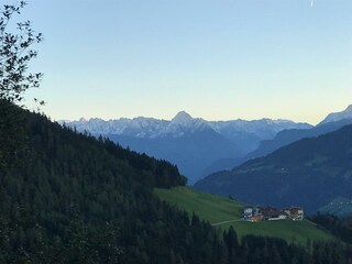 Ferienhaus_Gasteig_Blick_auf_Tannenalm_Zillertal