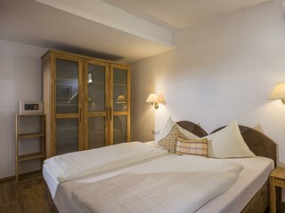 Familienhotel_Seetal_Ferienwohnung_Almrose_Schlafz