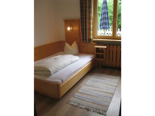 Schlafzimmer mit Kingsizebett