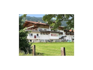 Zillertal-Fuegen-Appartements-Huber-Ansicht
