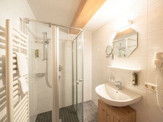 Badezimmer von Zimmer 3 Wohnung Panorama